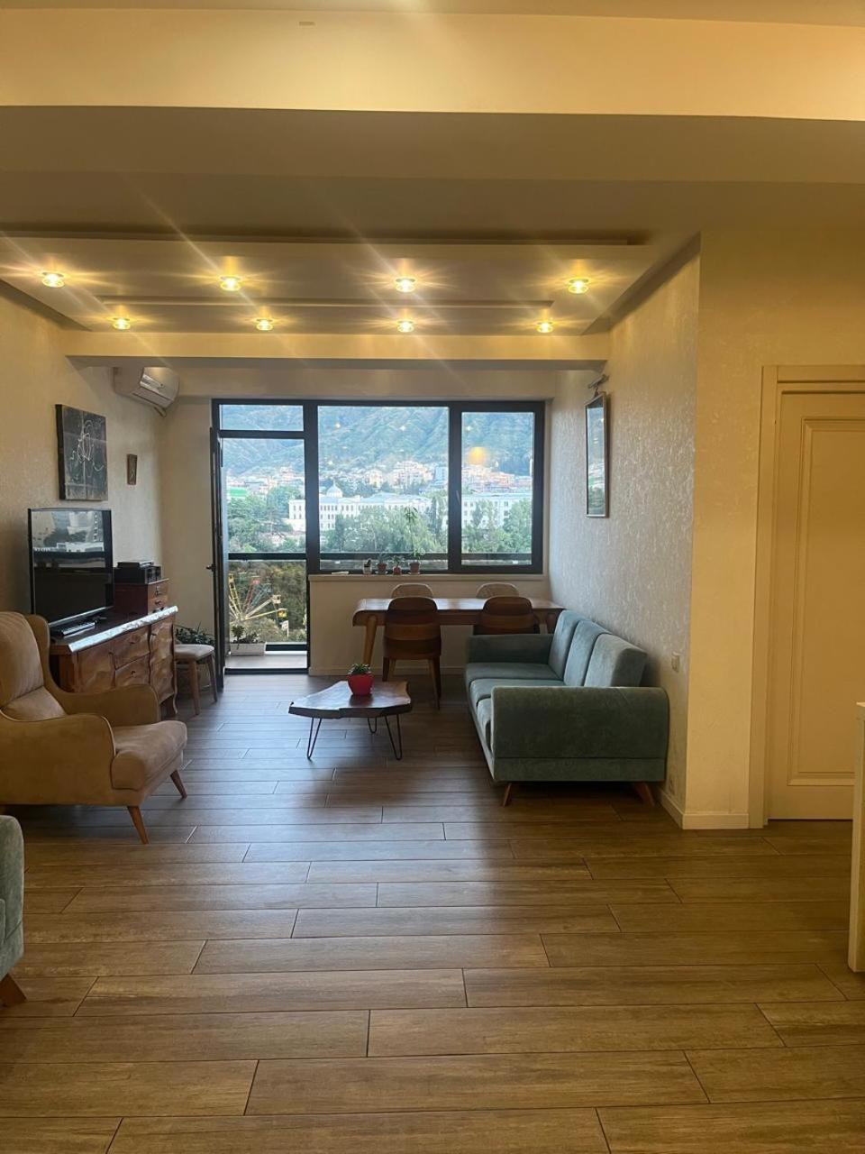 Panorama Khiliani Διαμέρισμα Τυφλίδα Εξωτερικό φωτογραφία