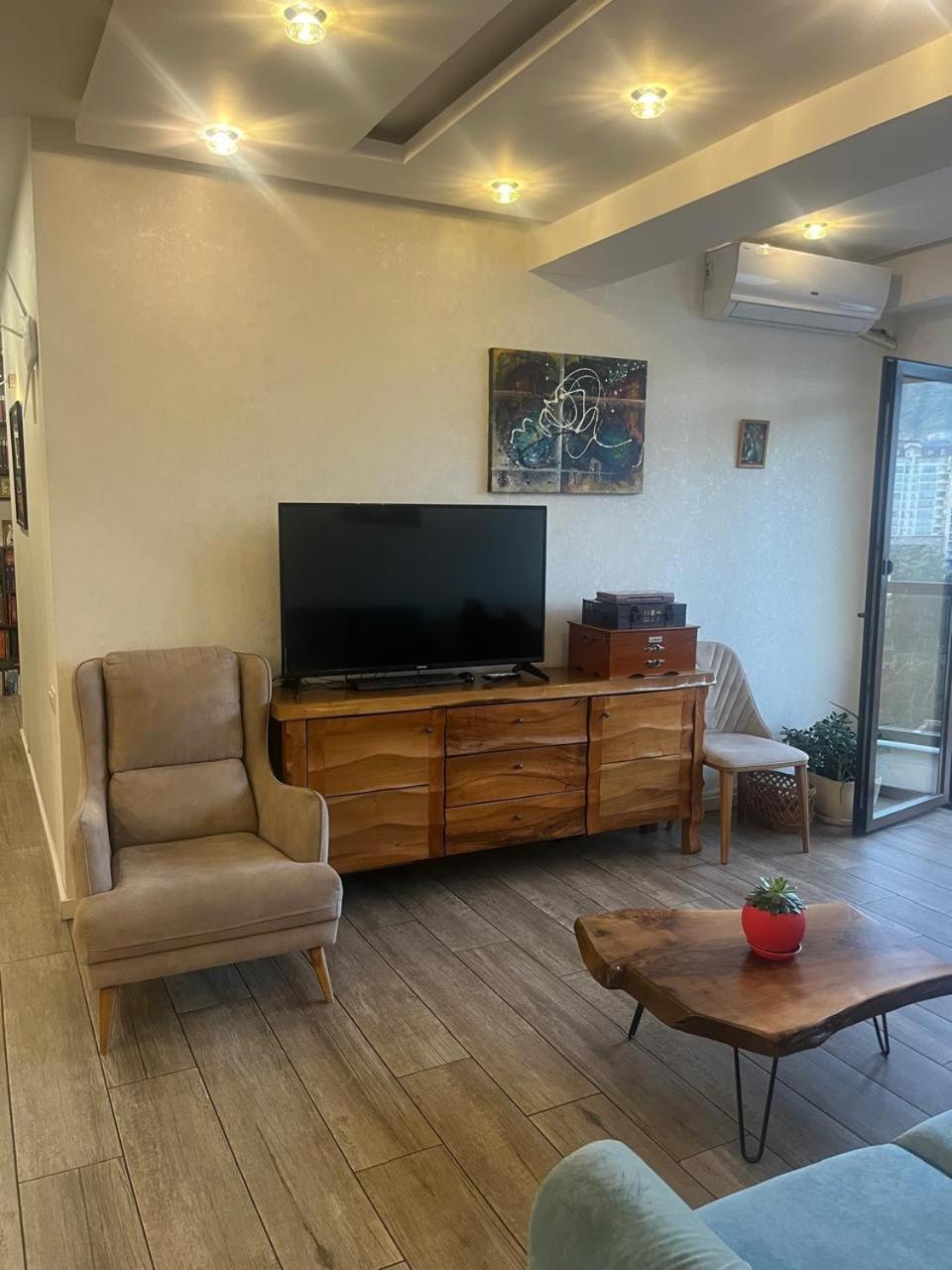 Panorama Khiliani Διαμέρισμα Τυφλίδα Εξωτερικό φωτογραφία